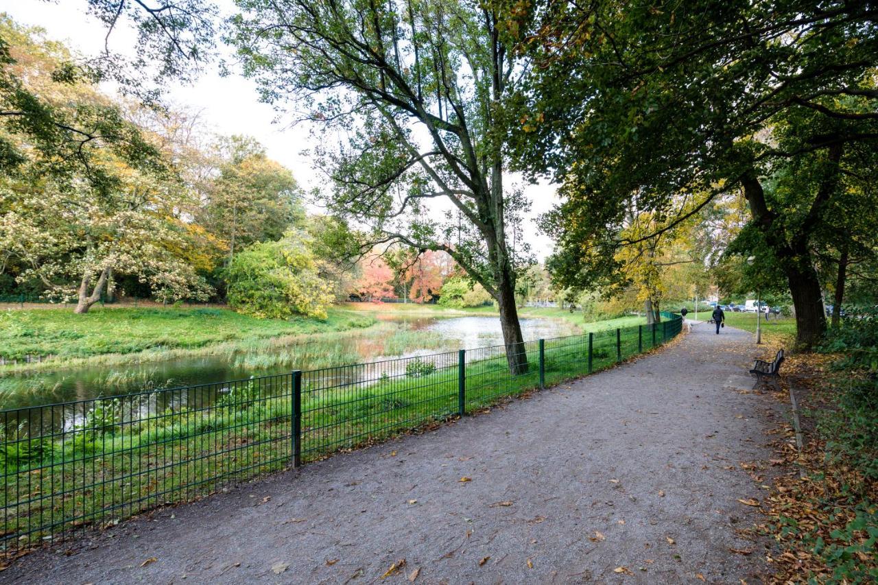 Casa Plantin With Parking Place At The Beautiful City Park! Antwerpen Exteriör bild